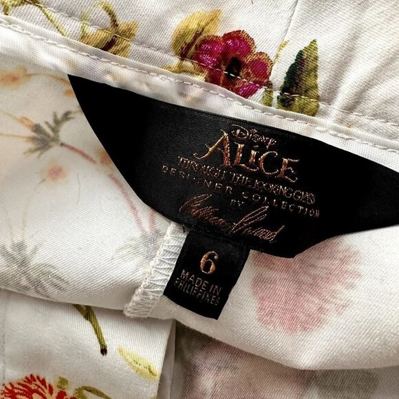 Disney Alice In Wonderland Crop Capris Floral Pants Size 6 Disney Bounding - Picture 4 of 14